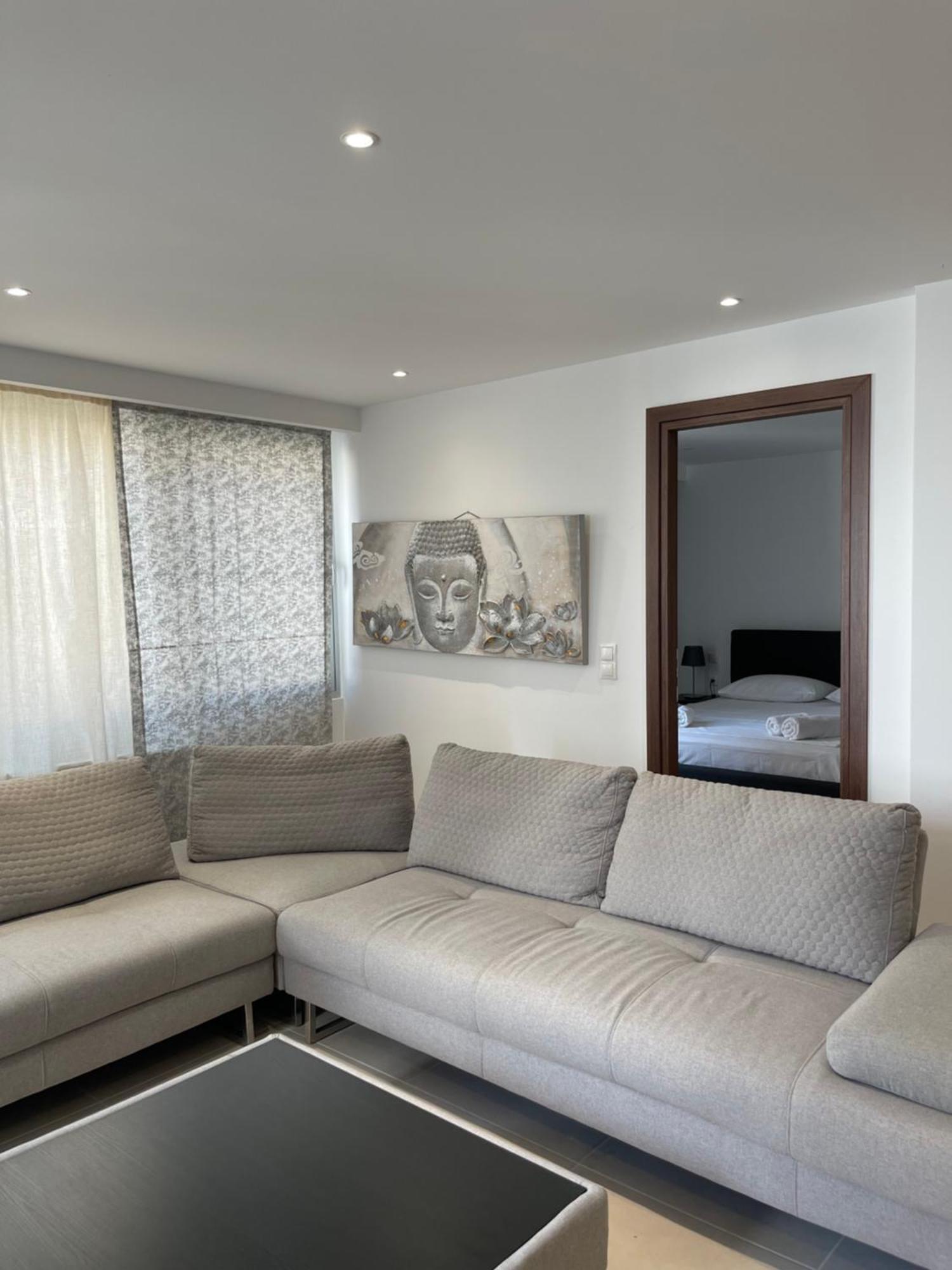 Spacious Athenian 2 Bedroom Apartment Next Metro And Museum Exterior foto